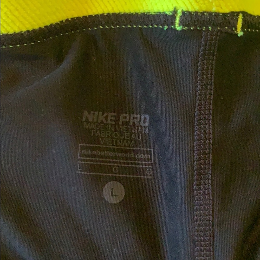 Nike Pro Compression Shorts - Picture 2 of 3